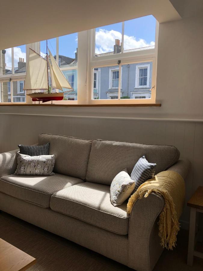 The Old English Rooms Falmouth Buitenkant foto